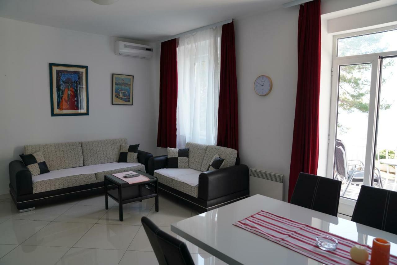 Sesar Apartments Krk - No. 2 Vinko Krk Town Exterior foto