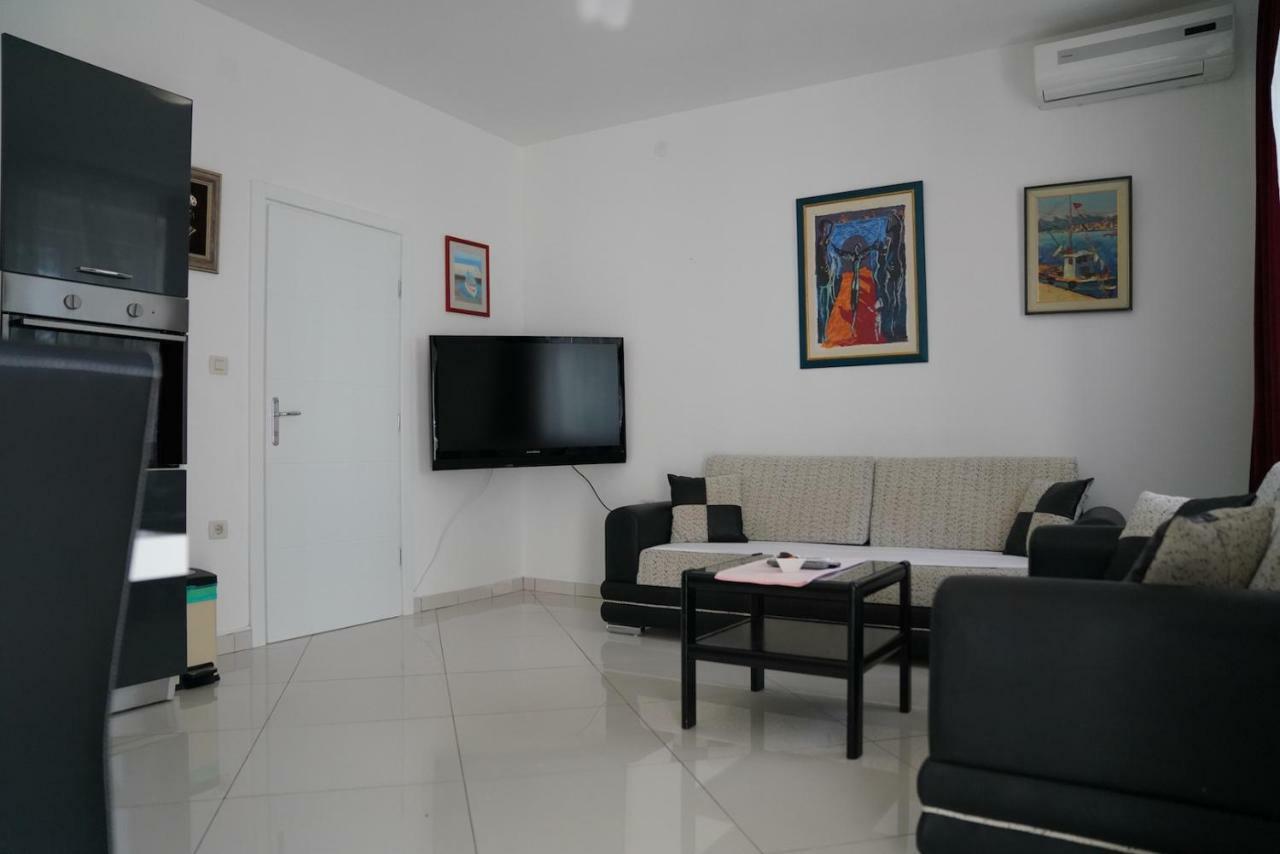 Sesar Apartments Krk - No. 2 Vinko Krk Town Exterior foto
